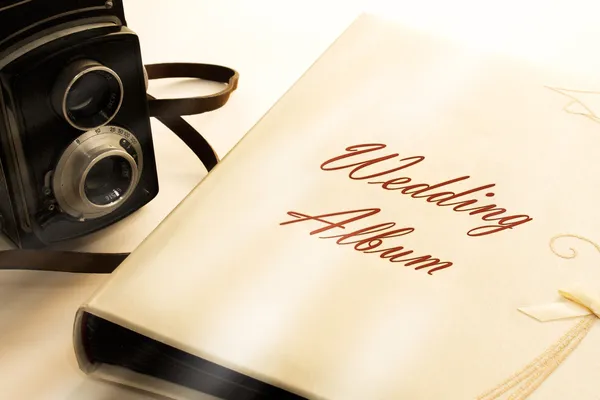 eski kamera ile fotoğraf albümü