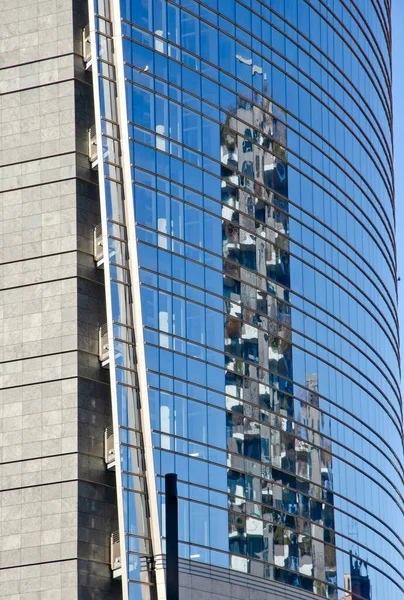 밀라노 중심부에 건물들의 Gae Aulenti 유니크 Unicredit Tower 보스코 베르티 — 스톡 사진