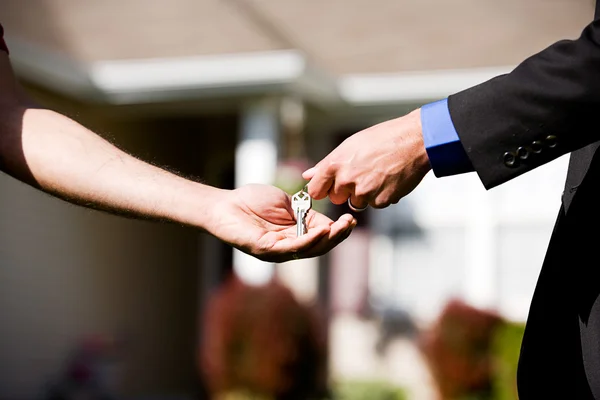 Home: Buyer Gets New Home Keys — Stock Photo, Image