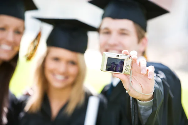 Αποφοίτηση: Εστίαση στην ψηφιακή φωτογραφική μηχανή — Φωτογραφία Αρχείου