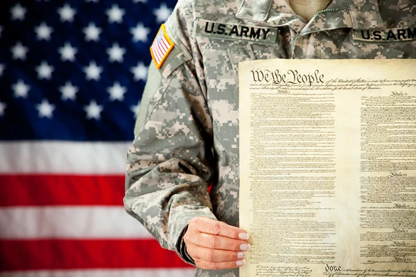 Soldier: Holding the United States Constitution — Stock Photo, Image