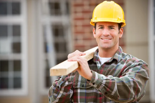 Construcción: Obrero alegre de la construcción —  Fotos de Stock