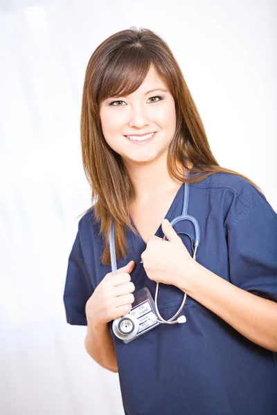 Nurse: Pretty Asian American Nurse — Stock Photo, Image