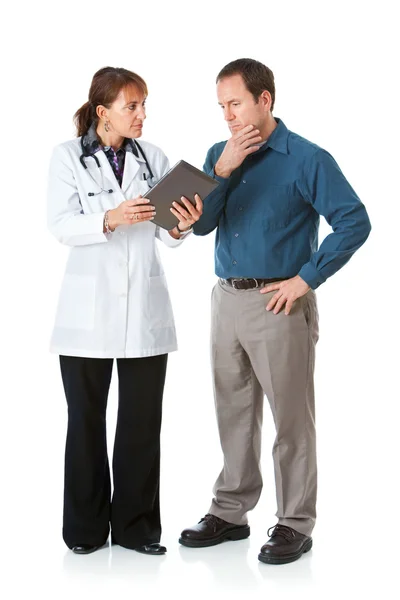 Γιατρός: Οικείο ασθενή με πληροφορίες στον υπολογιστή Tablet — Φωτογραφία Αρχείου
