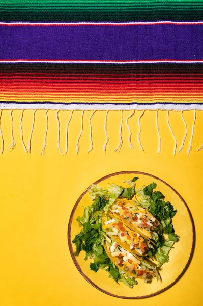 Serie Met Eten Drinken Andere Items Een Feestelijke Achtergrond Maken Rechtenvrije Stockfoto's