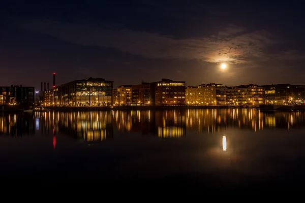 ofis binaları geceleri