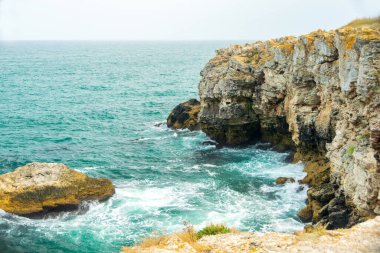 Tyulenovo Kayalıkları, Karadeniz ve Bulgaristan 'da dalgalar kopuyor