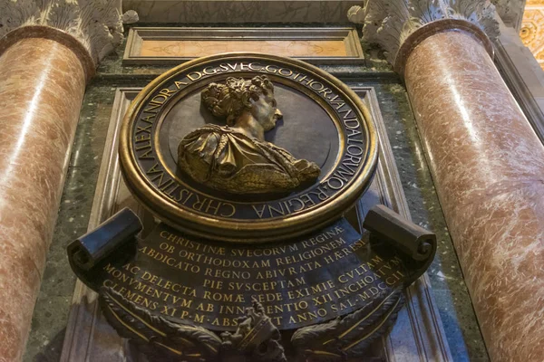 Kraliçe Christina Alexandra Svecorv Anıtı, Aziz Peter Bazilikası, Vatikan, İtalya