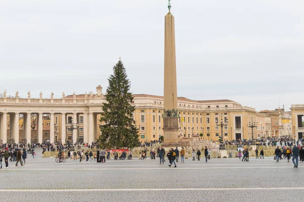 意大利梵蒂冈圣诞节前的圣彼得广场 — 图库照片