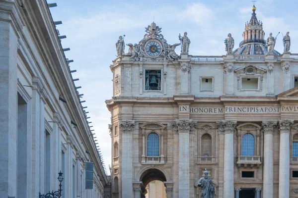 Bell Left Side Peter Basilica Vaticaan Italië — Stockfoto