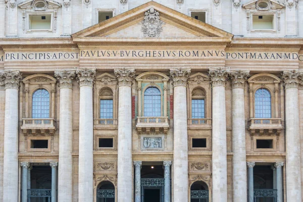 Het Front Van Sint Pietersbasiliek Vaticaan Italië — Stockfoto