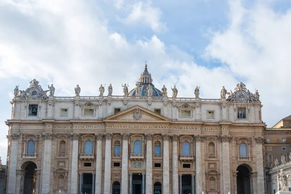 Het Front Van Sint Pietersbasiliek Vaticaan Italië — Stockfoto