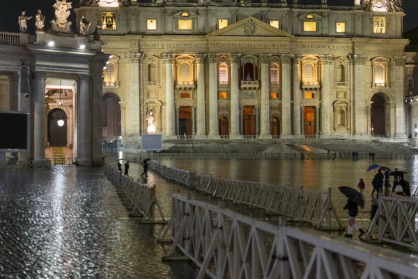 Praça São Pedro Para Férias Uma Noite Chuvosa Itália — Fotografia de Stock