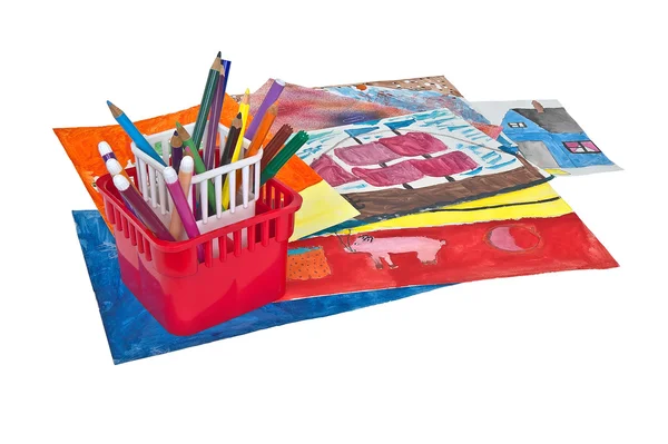 儿童的图纸和彩色的铅笔 — 图库照片