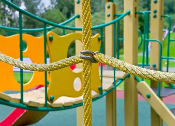 Corda no parque infantil — Fotografia de Stock