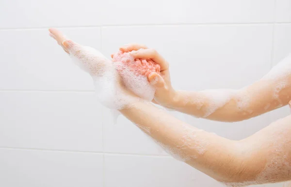 Girl White Bathroom Foam Rubs Her Hands Pink Washcloth — Stock Photo, Image