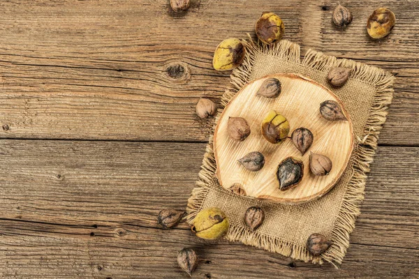 Ripe Juglans Cordiformis Maxim Nebo Vlašský Ořech Tvaru Srdce Mladý — Stock fotografie