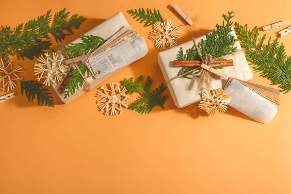 Geen Afval Cadeau Concept Kerst Nieuwjaar Milieuvriendelijke Verpakking Feestelijke Dozen — Stockfoto