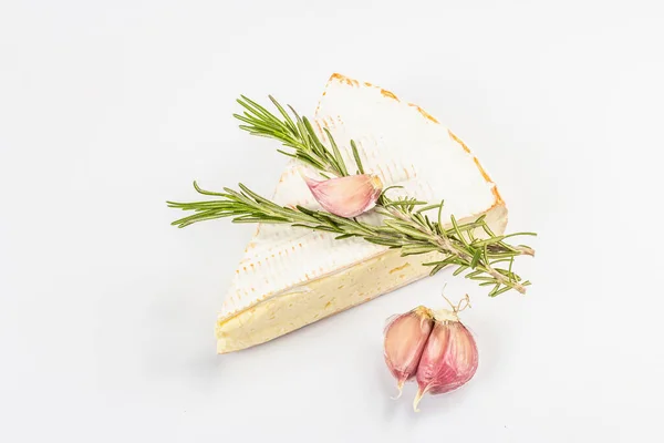 Rougette Romarin Frais Ail Isolé Sur Fond Blanc Fromage Croûte — Photo