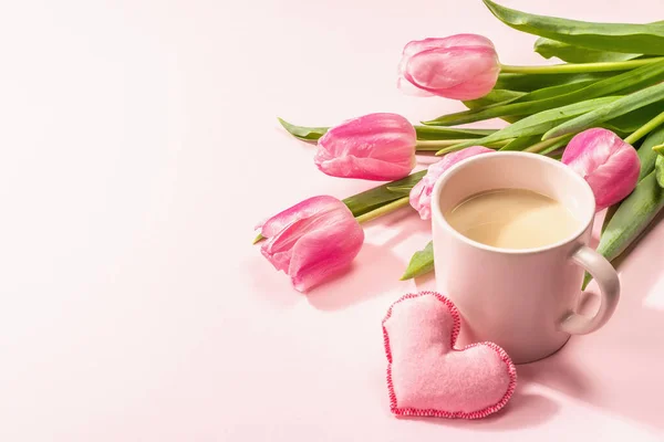 Romantikus Lapos Feküdt Kompozíció Egy Csésze Kávét Lágy Filc Szívét — Stock Fotó