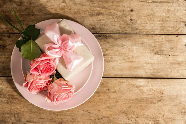 Mesa Cena Romántica Sobre Fondo Rústico Madera Concepto Amor Para —  Fotos de Stock