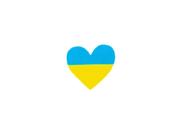 心脏在乌克兰国旗的颜色 停止战争的概念 感觉心脏在白色背景下被隔离 平面布局 一个文本 顶部视图的地方 — 图库照片