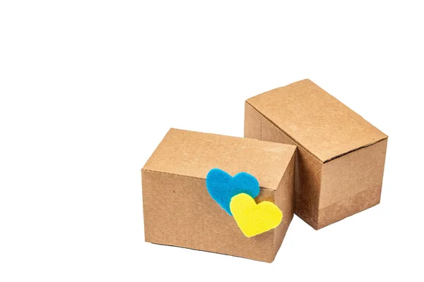 Concept Helping Ukraine War Boxes Hearts Colors Ukrainian Flag Isolated — Stock Photo, Image