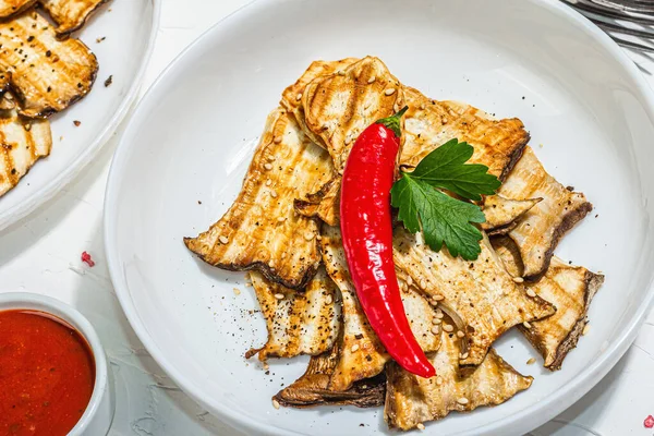 Fried Slices Pleurotus Eryngii Mushrooms Sauce Spices Herbs Healthy Vegan — Foto de Stock