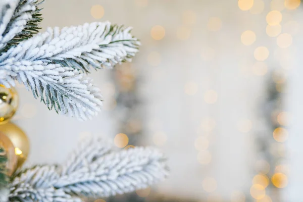Nahaufnahme Von Weihnachtsbaum Und Lichtern Hintergrund — Stockfoto
