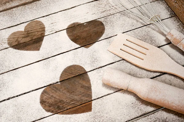 Sevgililer Günü Pişirme Arka Planı Yukarısında Merdane Olan Kalpler — Stok fotoğraf