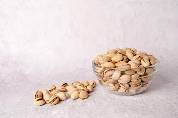 Pistachios Nuts Plate Gray Background Copy Space — Stock Photo, Image