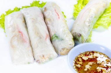karides ile Vietnam pirinç kağıdı rulo