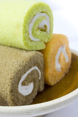 renkli dilim rulo pasta düzenleme