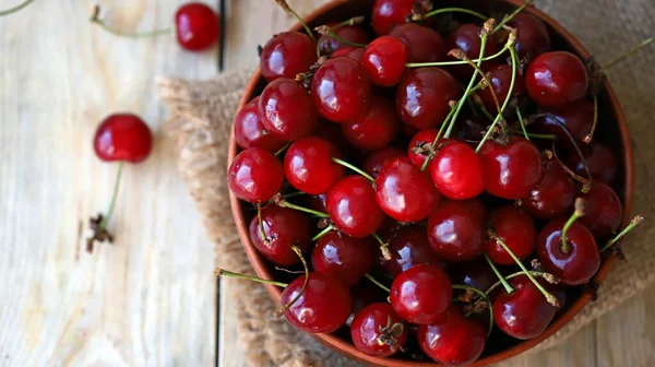 Fresh Ripe Cherries Bowl — Stock Photo, Image