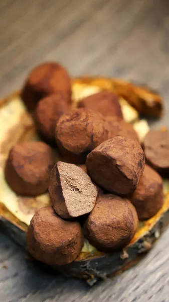 Trufas Chocolate Sobre Una Superficie Madera — Foto de Stock