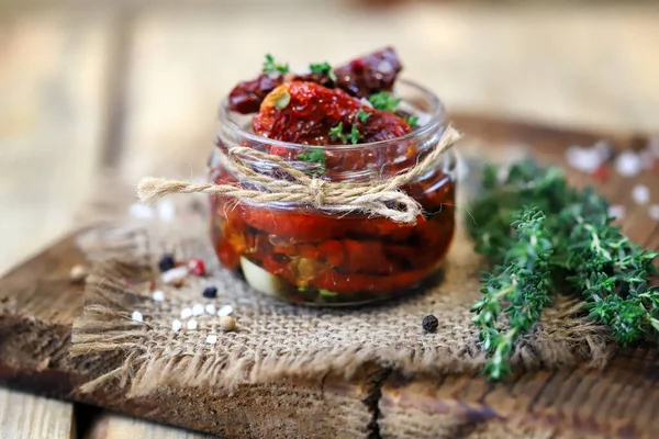 Soft Focus Macro Jar Sun Dried Tomatoes Thyme Spices — Stock Photo, Image