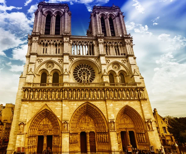 Catedral de Notre Dame com céu bonito, Paris — Fotografia de Stock