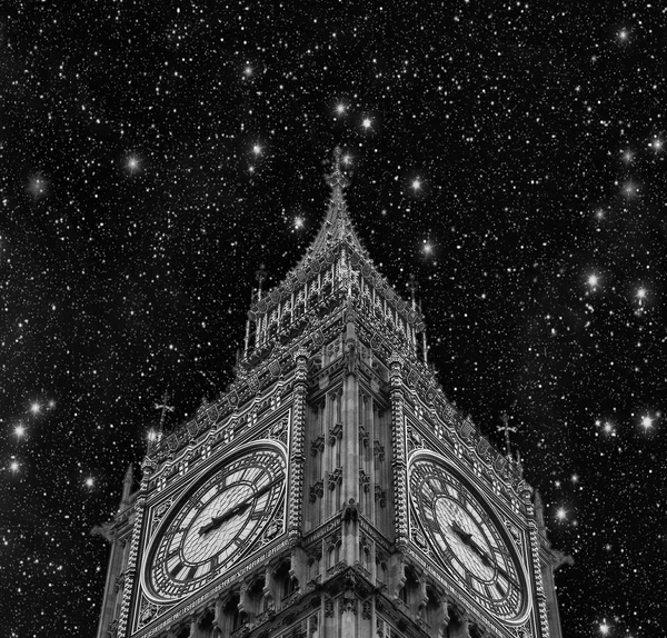 Londres, El Big Ben con el cielo hermoso — Foto de Stock