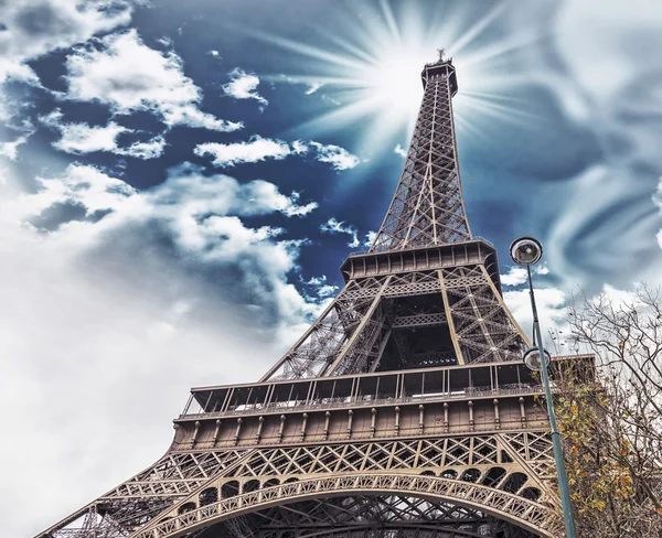 De Eiffeltoren in Parijs — Stockfoto