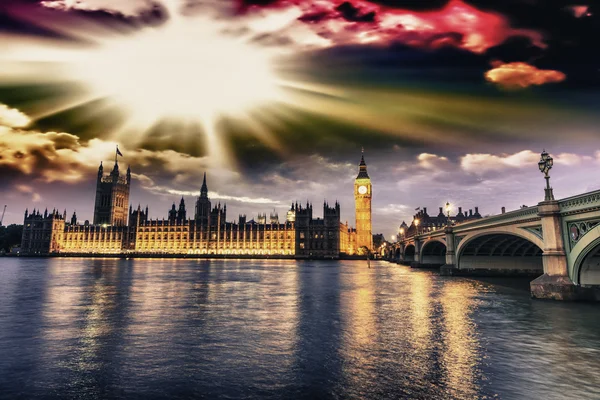 Bela vista de Westminster à noite — Fotografia de Stock