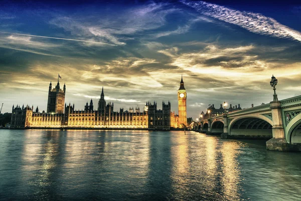 Westminster güzel manzarasını gece — Stok fotoğraf