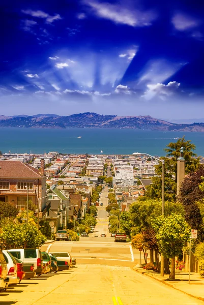 San Francisco Skyline Blick von den Hügeln — Stockfoto