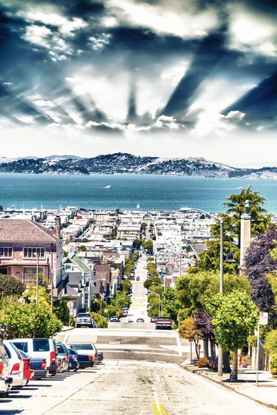 San Francisco Skyline Blick von den Hügeln — Stockfoto