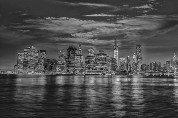 Manhattan by night with beautiful sky — Stock Photo, Image