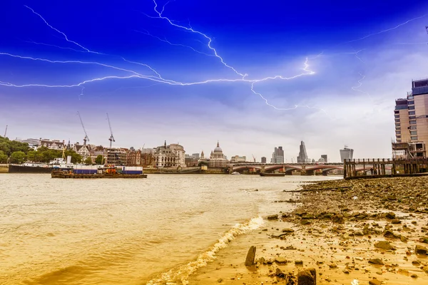 Annan syn på Londons silhuett — Stockfoto