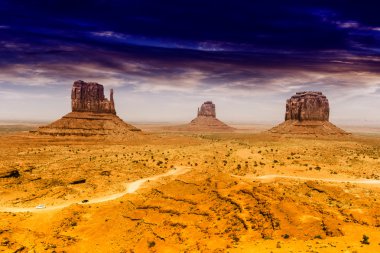 Monument valley güzel gökyüzü ile