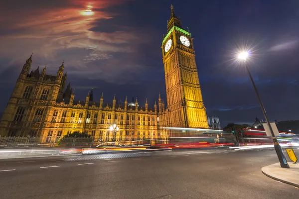 Spectacular view of Westminster palace and Big Ben by night — Stock Photo, Image