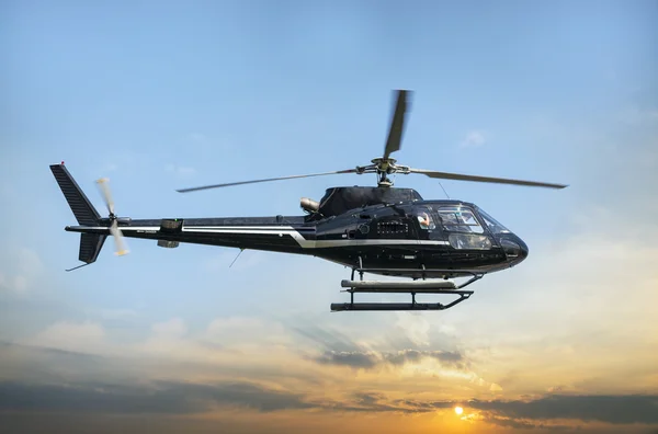 Helicóptero para passeios turísticos — Fotografia de Stock