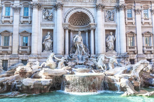 Trevi fountain in Rome — Stock Photo, Image