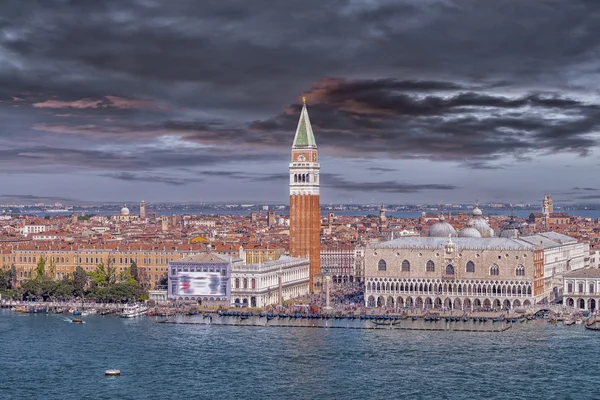 Venice landmark, aerial view of Piazza San Marco or st Mark squa — Stock Photo, Image